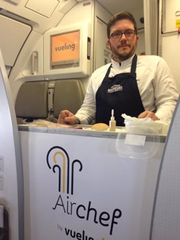 Vueling ofrece "bocadillos gourmet" en un vuelo Sevilla-La Coruña