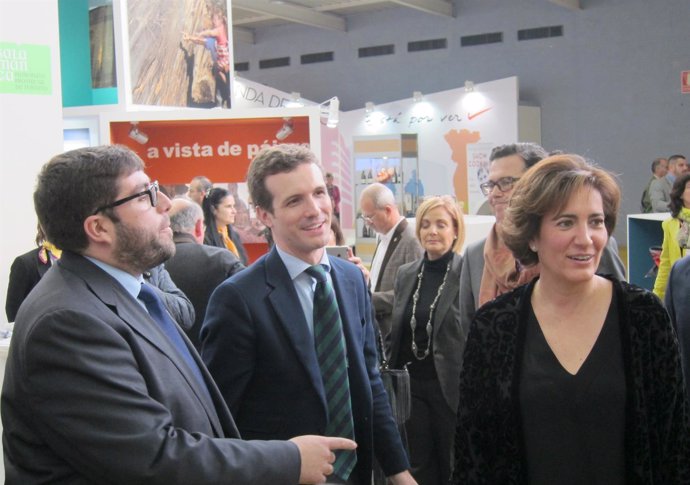 Casado junto al presidente de la Diputación de Ávila y García Cirac