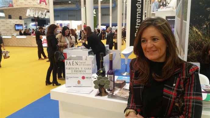 Rosario Morales de Coca, en el estand de Jaén en Intur 2015