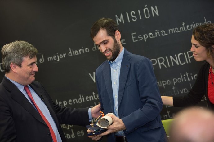 Carlos Matallanas recibe la medalla de bronce del mérito deportivo