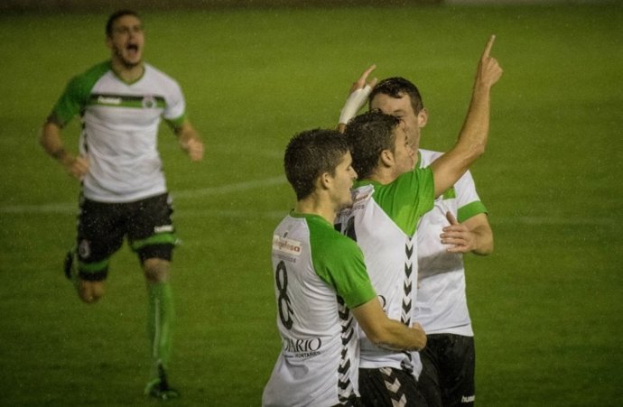 El Racing de Santander celebra un triunfo en Segunda B
