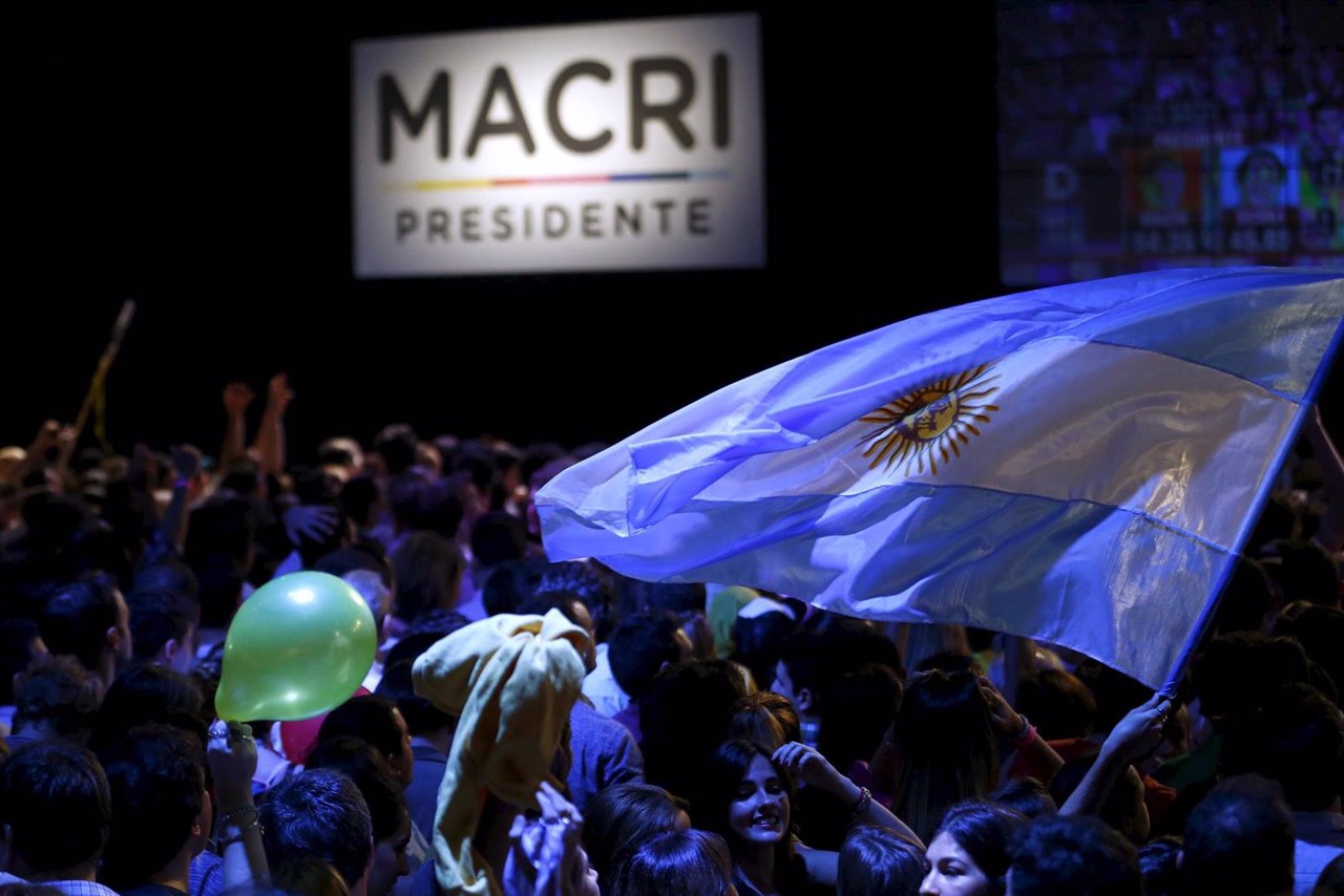 Seguidores de Macri celebran su victoria en las presidenciales en Argentina