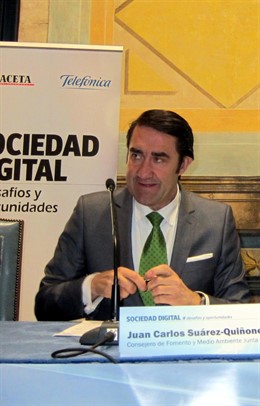 El consejero Suárez-Quiñones en el foro 'Sociedad digital' en Salamanca