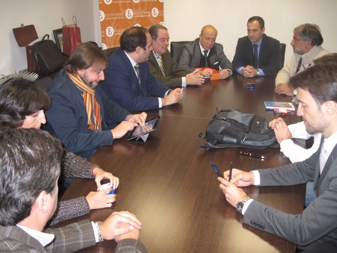 Reunión con la Junta de Gobierno del Colegio de Economistas de Jaén