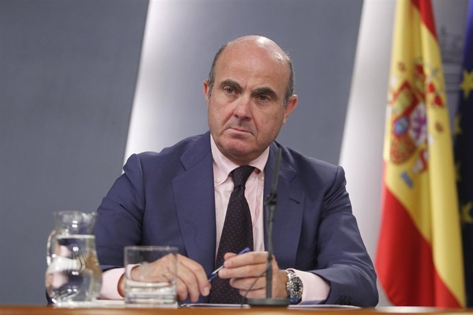 Luis de Guindos tras el Consejo de Ministros