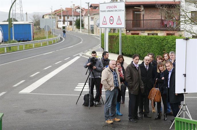Inaguración de la carretera