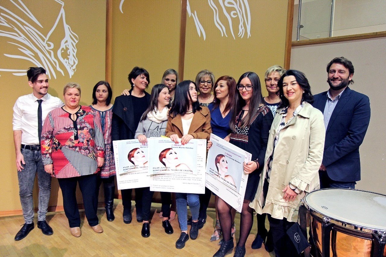 De la Calle con ganadoras Concurso de Microrrelatos Coeducativos