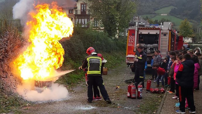 Exhibicción para escolares en Toranzo