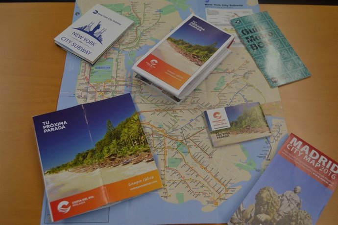 Campaña en metros 'Costa del Sol Siempre Cálida'