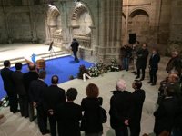 El mundo de la política y de la cultura visita la capilla ardiente de Xosé Neira Vilas en el Panteón de Galegos Ilustres