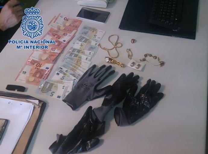 Efectos intervenidos por la Policía