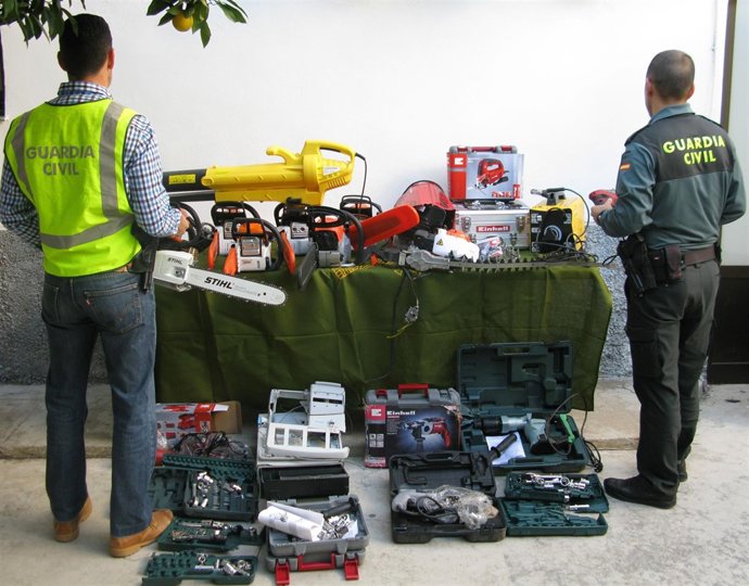 Efectos recuperados en ferretería de Posadas (Córdoba)