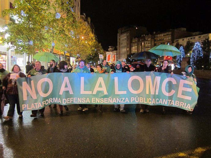 Manifestación contra la LOMCE en Santander 