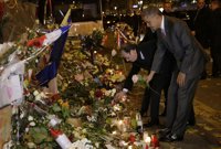 Obama rinde homenaje a las víctimas de los atentados de París