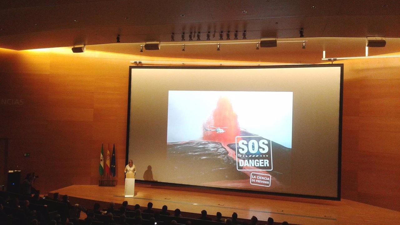 Inauguración de la exposición 'SOS. La ciencia de prevenir'