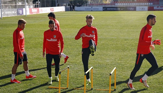 Bernabé, Rober, Zubi y Borja en el entrenamiento del Atlético