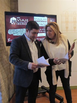 Reyes y Salazar en la presentación de la programación cultural para Navidad.