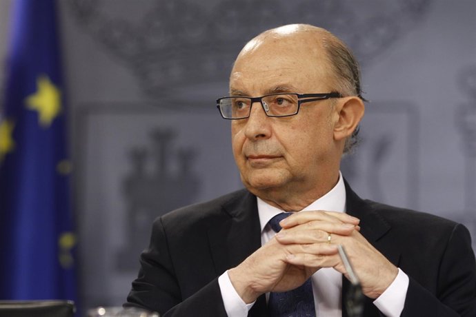 Cristóbal Montoro tras el Consejo de Ministros