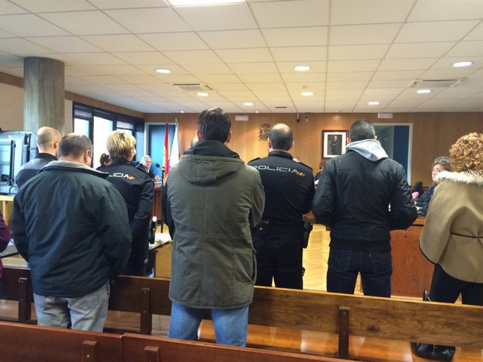 Juicio  por robo de piezas en coches en Vigo