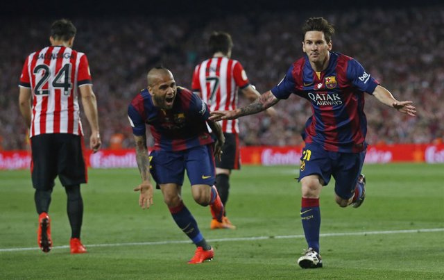 Messi marca en la final de Copa