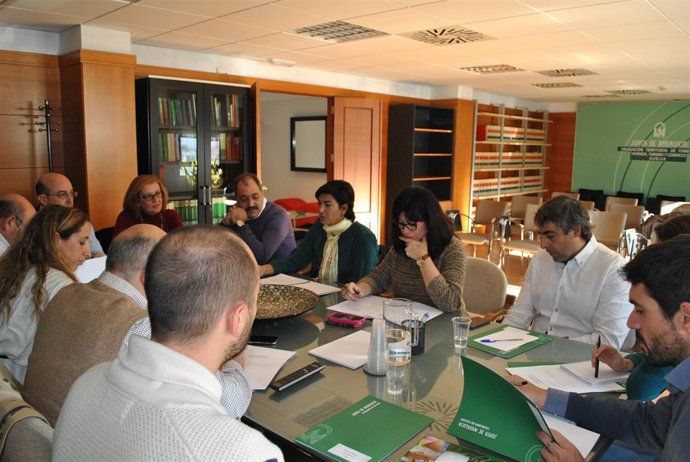 Reunión para fomentar el bádminton. 