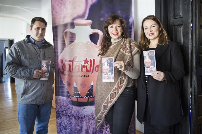 Mar Téllez con el cantaor Miguel del Pino y la cantaora Elena Morales