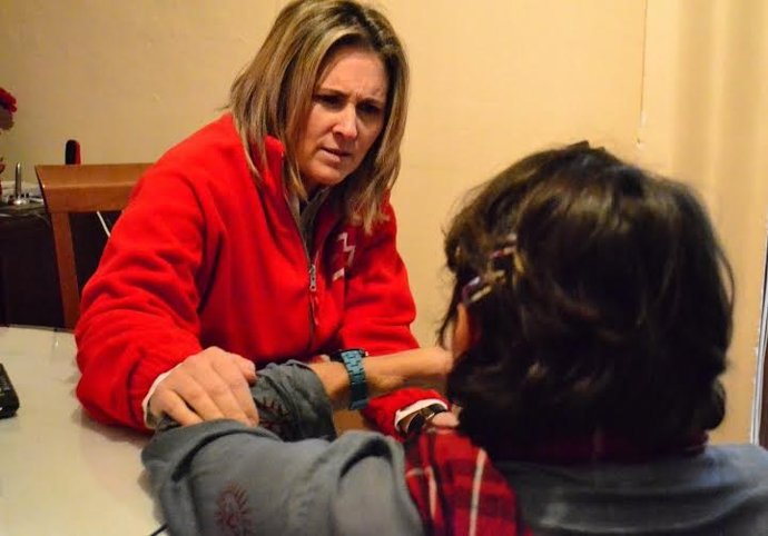 Cruz Roja ofrece asistencia a domicilio a personas con VIH/Sida