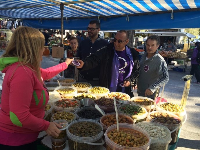 Podemos en mercadillo 