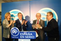 Montoro afirma que Rajoy es el presidente que "necesitamos" para hacer frente "a los desafíos políticos de nuestro