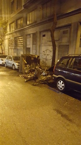 Tres contenedores quemados en distrito Centro