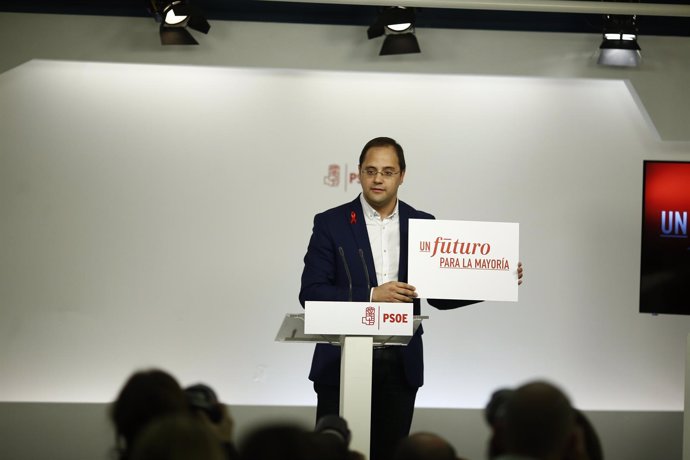 César Luena presenta la campaña electoral del PSOE