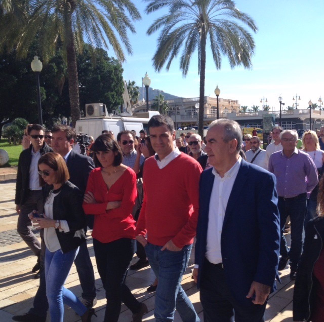 Pedro Sánchez (PSOE) en su paseo por Cartagena
