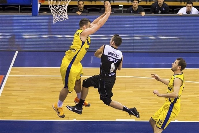 Bertans en el Dominion Bilbao Basket - Oldenburg de Eurocup