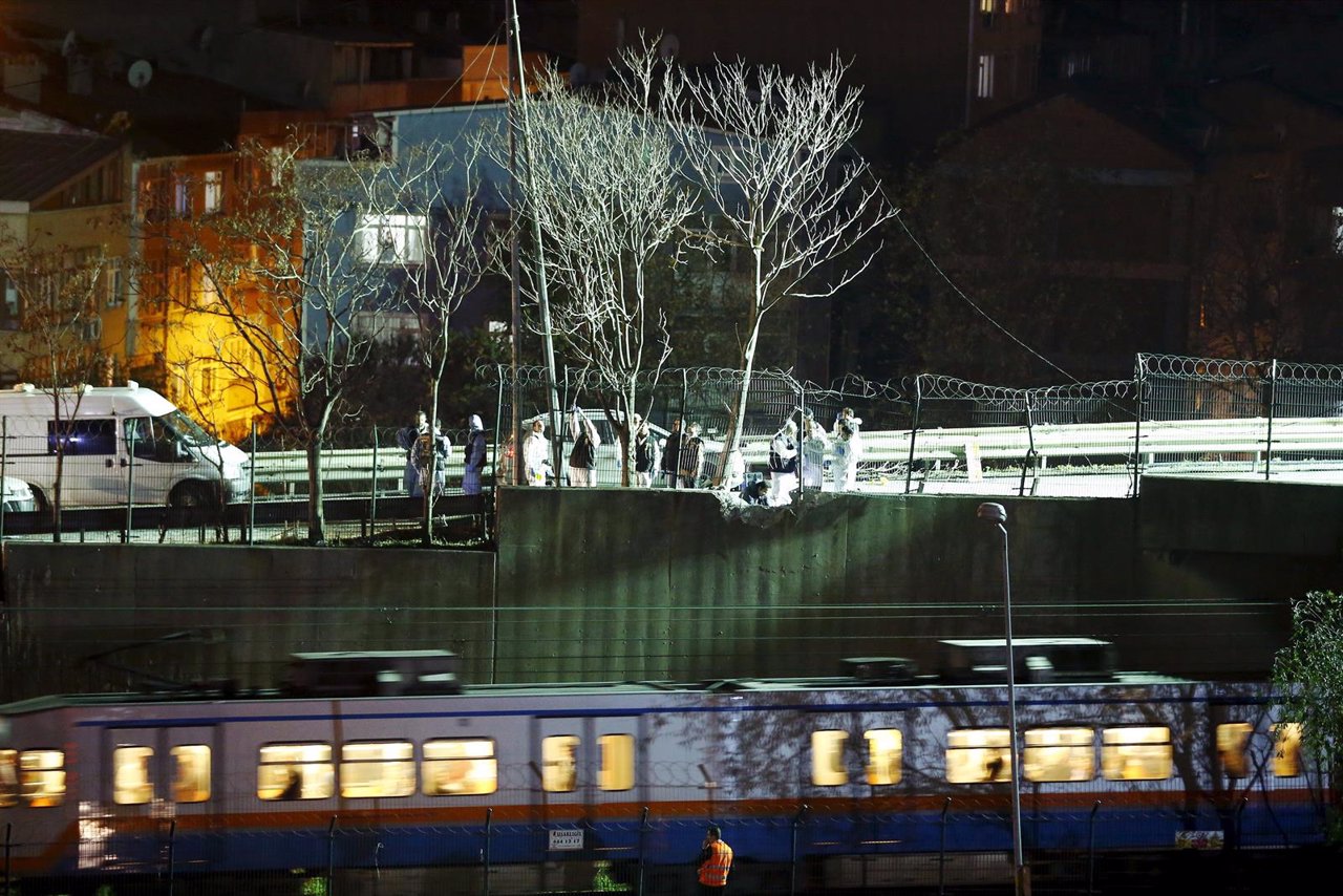 Una bomba explota en el metro de Estambul