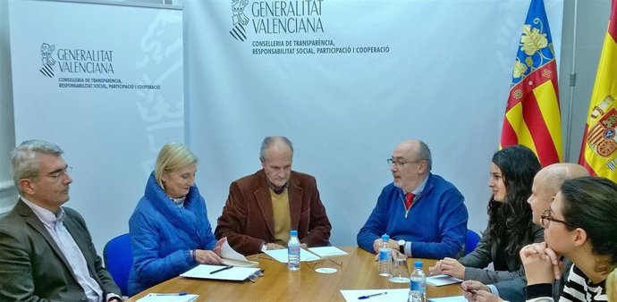 El conseller ha dado la bienvenida a los vocales y presidente del consejo