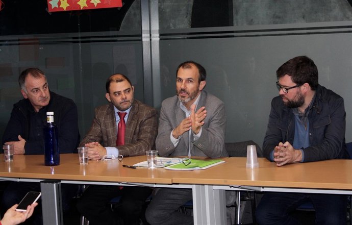 Imagen reunión entre Cort, Govern, Consell y entidades playa de Palma