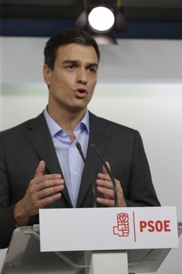 Pedro Sánchez tras una reunión de trabajo en Ferraz
