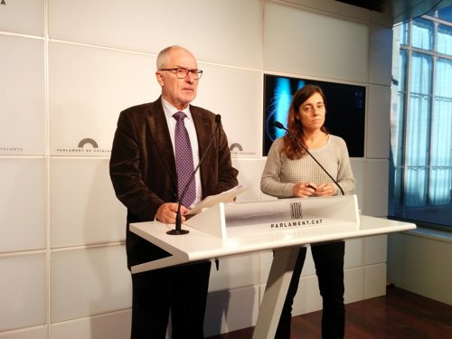 Rueda de prensa del Síndic de Greuges, Rafael Ribó, y su adjunta, M.J. Larios