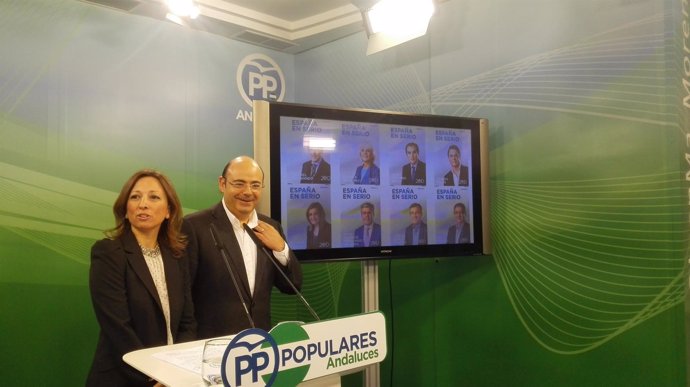 Patricia Navarro y Sebastián Pérez, hoy en rueda de prensa