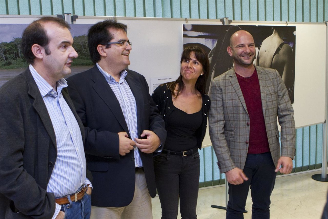 La exposición 'Chicas Nuevas 24 Horas' se puede visitar en el Espacio de Mujeres