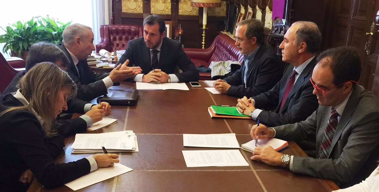 Reunión entre el Ayuntamiento de Valladolid y Adif