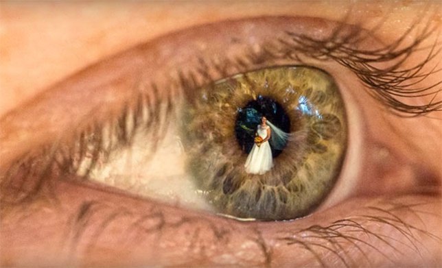 Fotógrafo de bodas captura el amor a través de los ojos de los invitados
