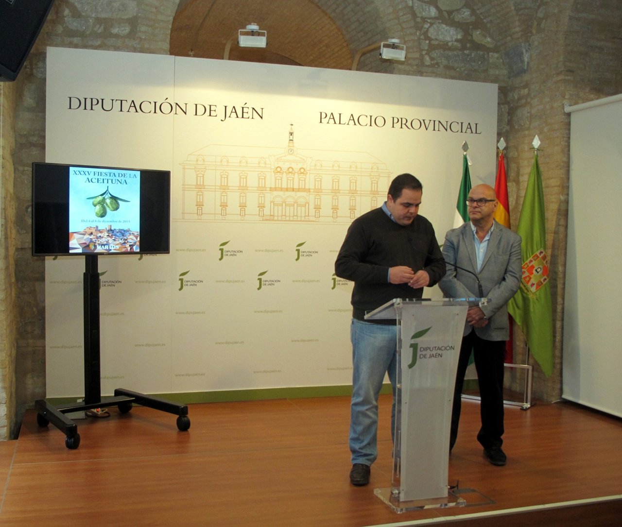 Torres y Fernández presentan la XXXV Fiesta de la Aceituna de Martos.