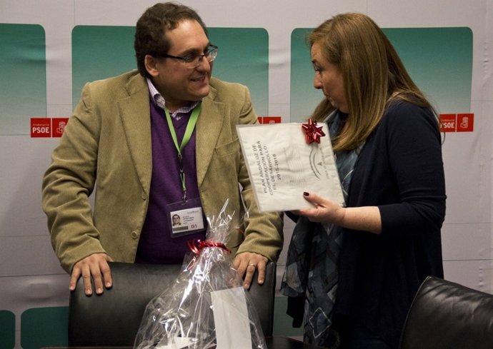 Regalo de la Caongd a los grupos parlamentarios