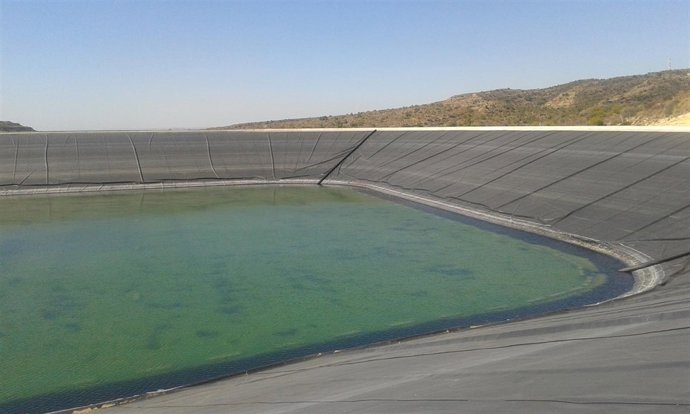 Embalse 'José Ramón Garcia Antón', en Elche, recibe el primer trasvase del Júcar