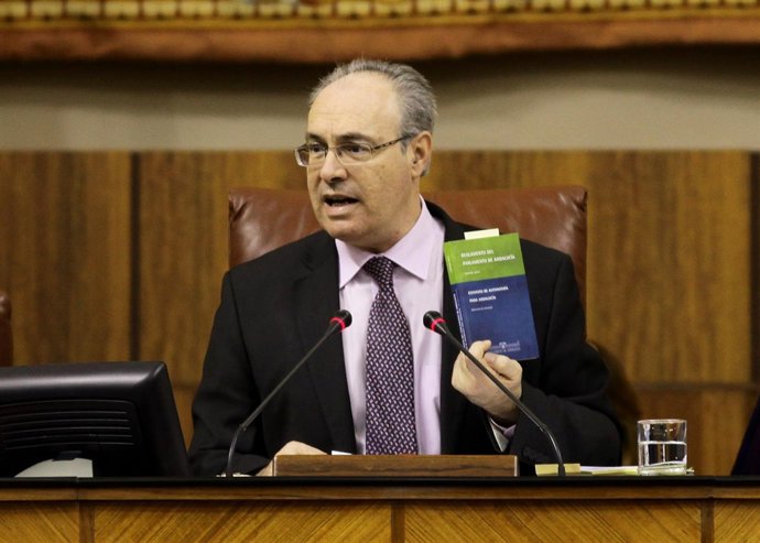 El presidente del Parlamento, Juan Pablo Durán, durante el debate presupuestario