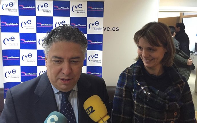 El secretario de Estado de la Seguridad Social, junto a la presidenta de la CVE