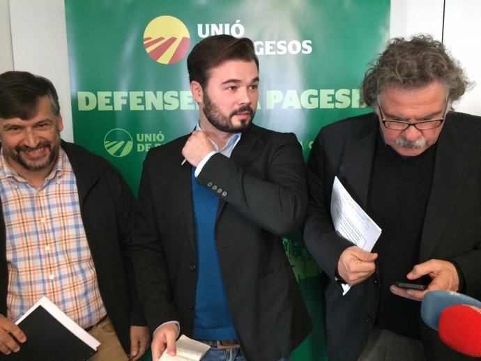 El pte. De UP, J.Cavall, y los candidatos de ERC G.Rufián y J.Tardà