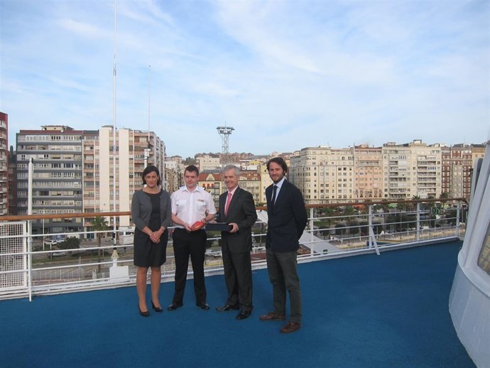 Bienvenida al crucero Saga Sapphire