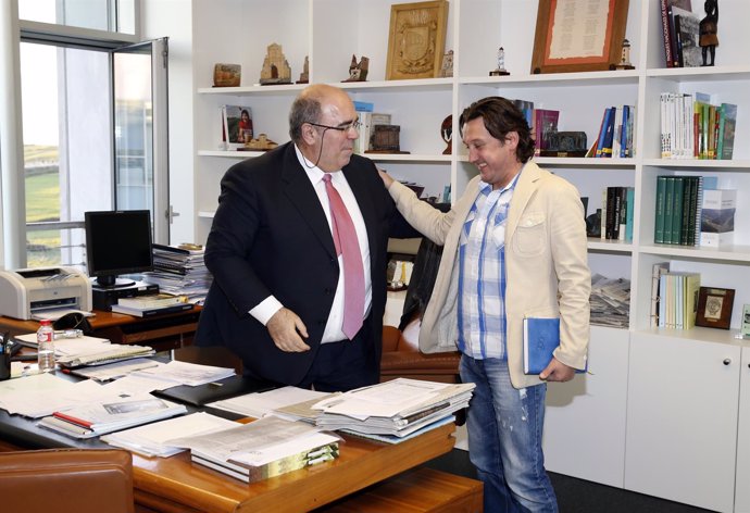 Oria se reúne con el alcalde de Rionansa